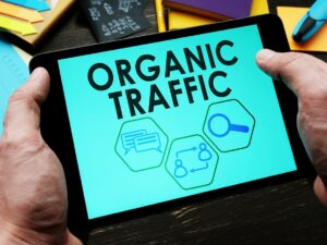 A tablet that says "organic traffic"